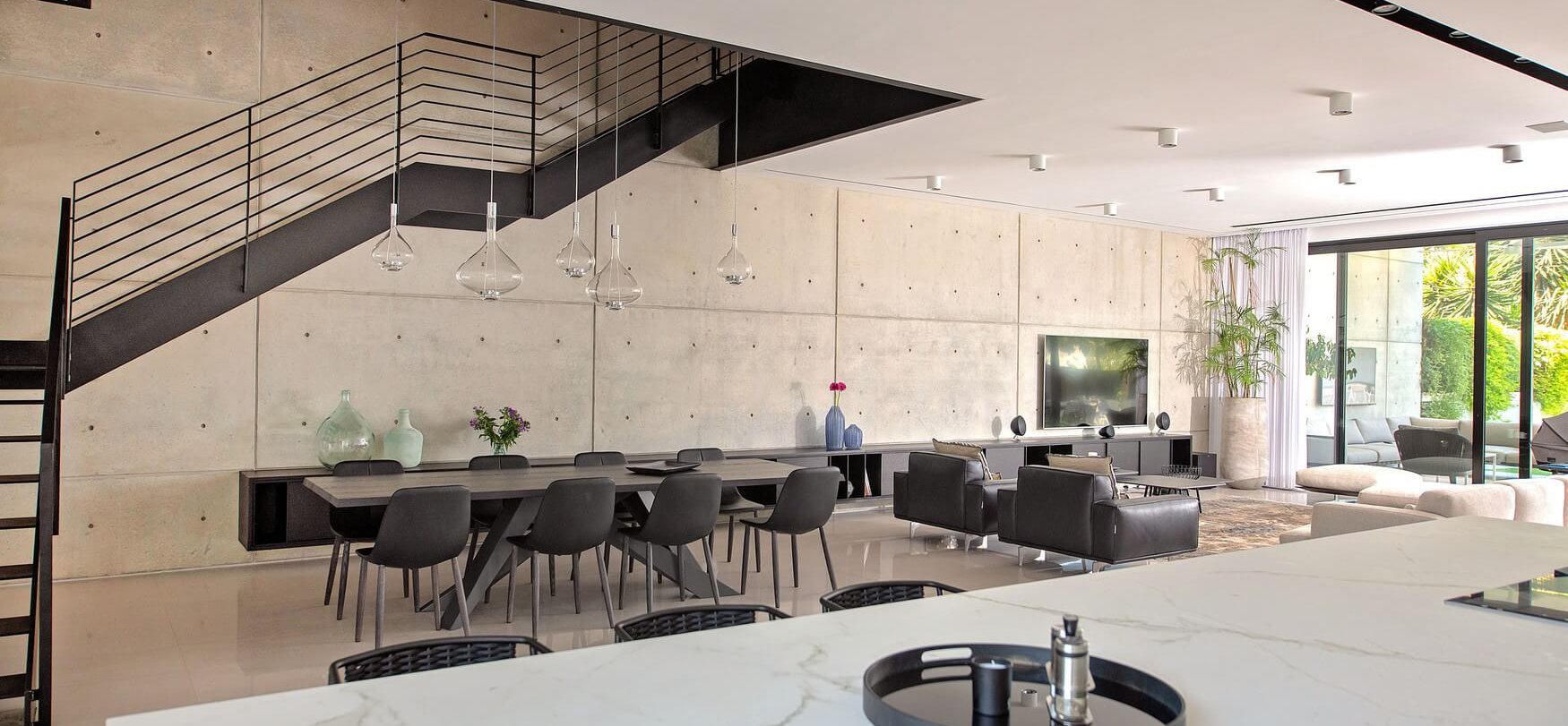 עיצוב סלון יוקרתי בוילה ברחובות