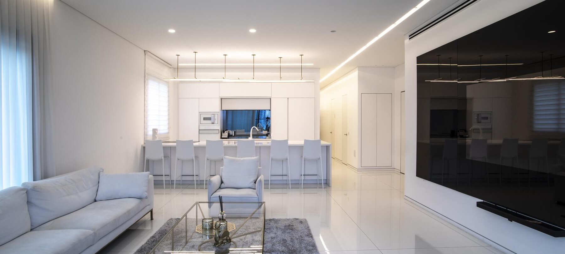 עיצוב סלון יוקרתי לפנטהאוז בפתח תקווה