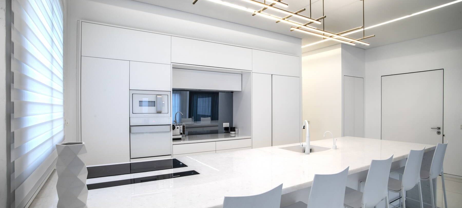 עיצוב פינת אוכל יוקרתי לפנטהאוז בפתח תקווה